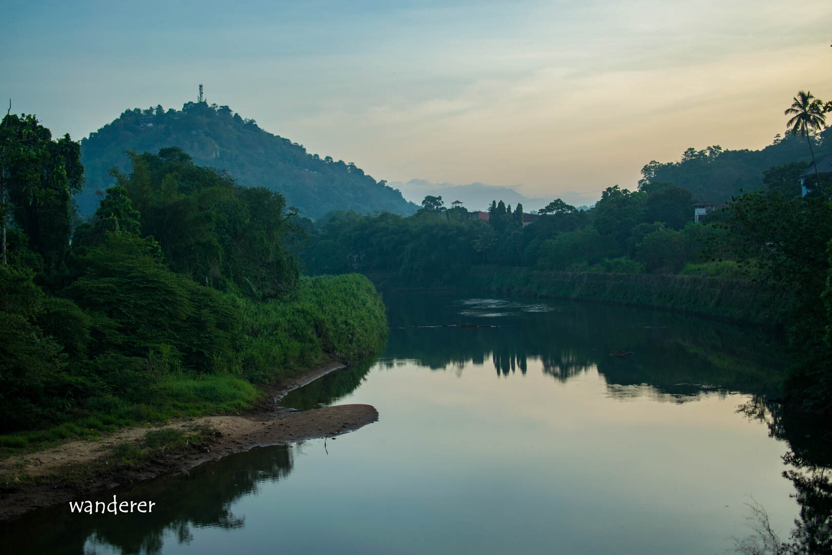Mahaweli River from Gatambe Temple